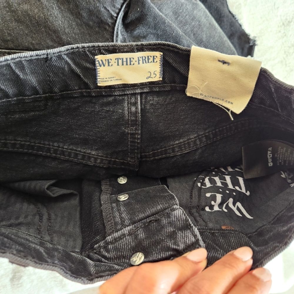 NEW! We the Free Distressed Tapered Baggy Boyfriend Jeans - Picture 4 of 5